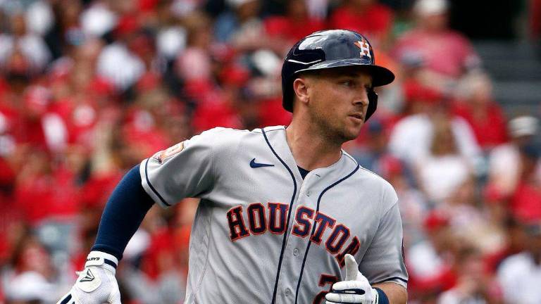 Alex Bregman fue pieza importante en el inicio de temporada de los Astros.