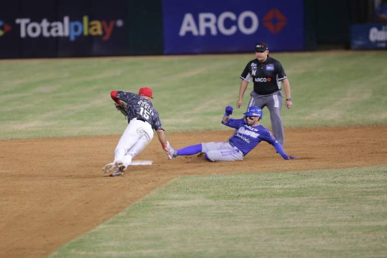 Rinde Venados homenaje a la trayectoria del fotoperiodista Andrés García