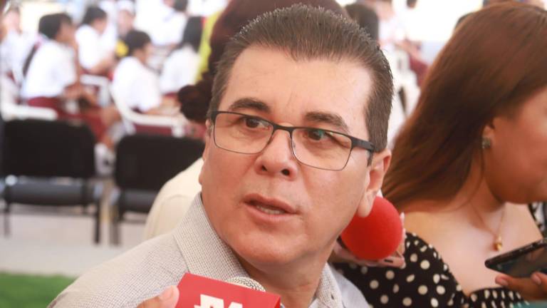 El Alcalde declaró que hablaría con Raúl Rico González, director del Instituto de Cultura, sobre el caso de la Directora de Comunicación Social.