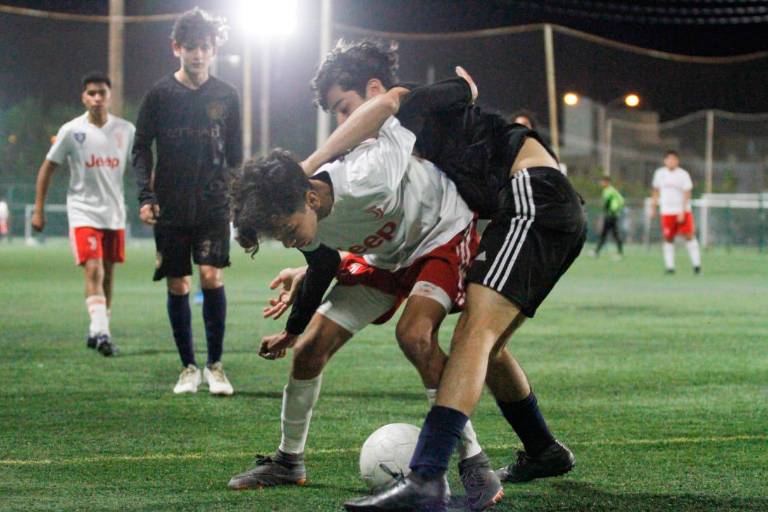 Tiburones escala en la Juvenil C