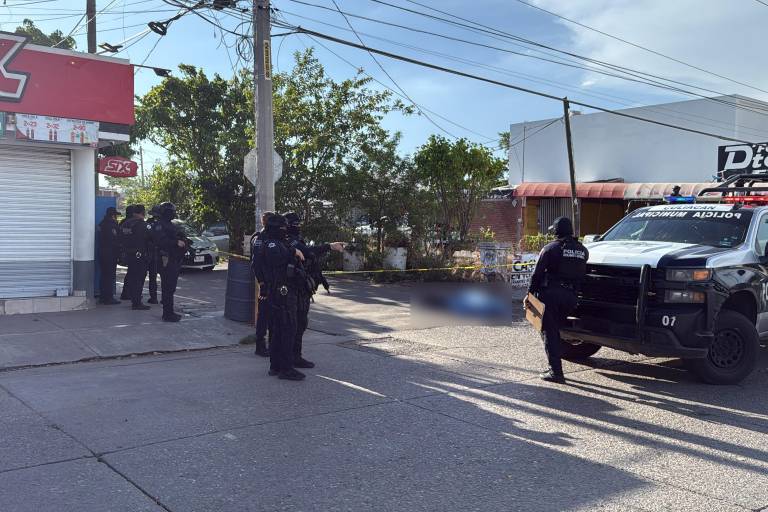 Asesinan a balazos a elemento de la Policía de Municipal de Culiacán