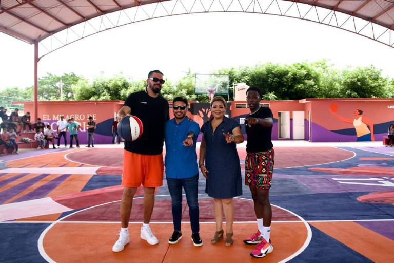 Entregan remodelación de cancha en Rosario en honor a Horacio Llamas