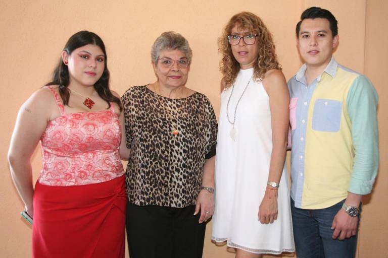 Guadalupe Álvarez y Francisco Hernández celebran 70 años de amor