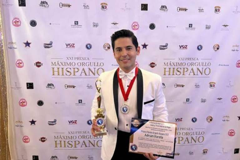 Recibe el sinaloense Adrián Varela, el Galardón al Máximo Orgullo Hispano