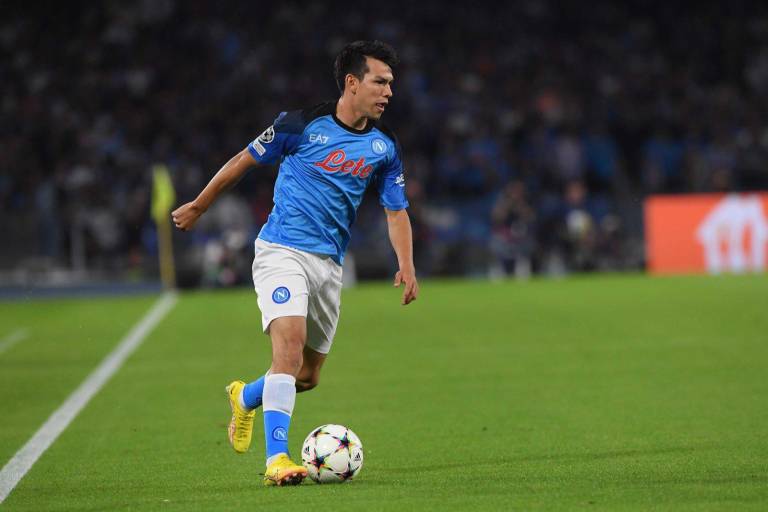Golazo de Chucky Lozano y el Napoli asegura su pase a octavos de final de la Champions League