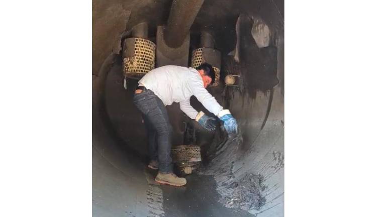 Las brigadas operativas de la Japac se encontraron con taponamientos provocados por la acumulación de estos residuos.