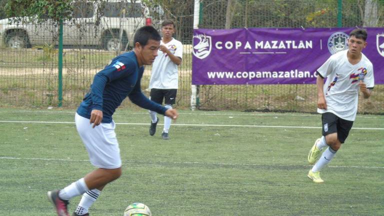 Chonitos FC Mazatlán se dio vuelo anotando.