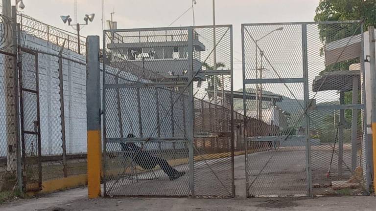Riña en penal de Mazatlán deja dos reos lesionados