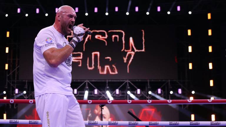 Tyson Fury cancela su pelea por una cortadura