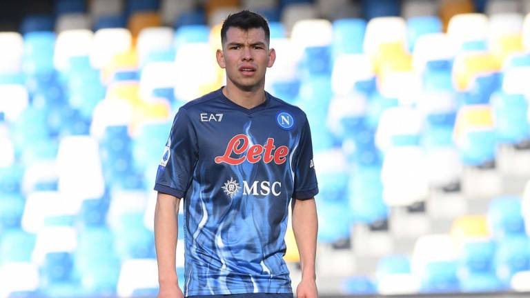 ‘Chucky’ Lozano participa en goleada del Napoli al Salernitana