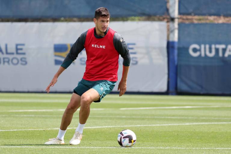César Montes se niega a entrenar para forzar su salida del Espanyol