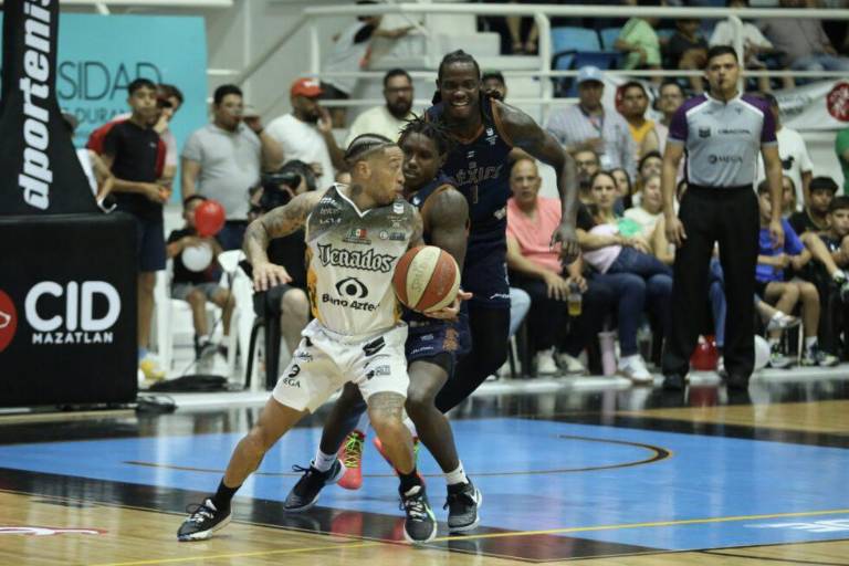 Venados Basketball queda al borde de la eliminación