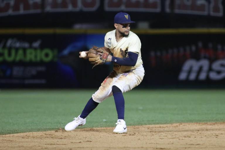 Brayan Quintero, Guante de Oro de Venados, listo para brillar en la temporada 2025-2026 de la LMP