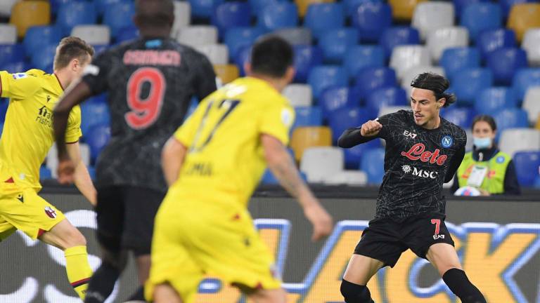 El Napoli de Chucky Lozano regresa a la cima de la Serie A