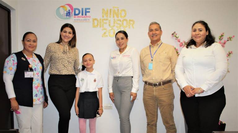 Alejandra Tirado es nombrada Niña DIFusora 2021 en Rosario