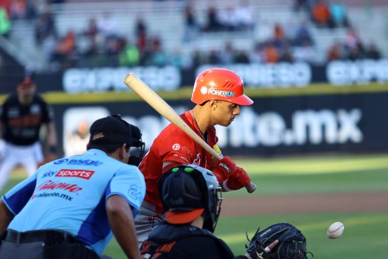 Falta el batazo oportuno y Venados está en desventaja 0-2