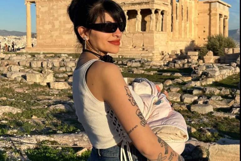 Podría Cazzu mudarse a los Estados Unidos por petición de Nodal