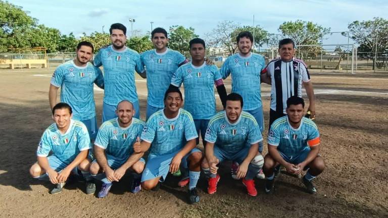 IMSS-UMPEPA no afloja el paso y golea a Enfermeros de Mazatlán.