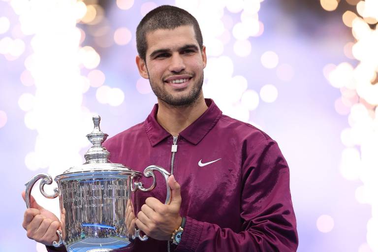 Carlos Alcaraz aventaja en 760 puntos a Jannik Sinner en la clasificación de la ATP