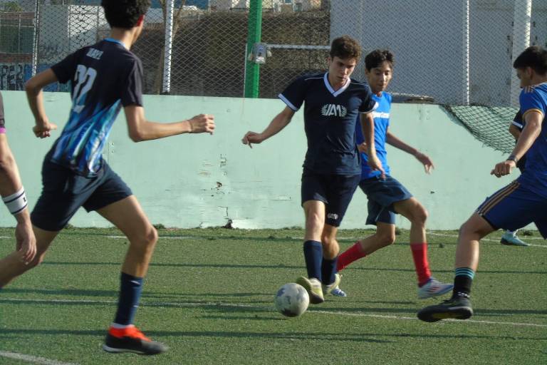 Quedan definidos los equipos que disputarán las semifinales de la Liga Estudiantil de futbol