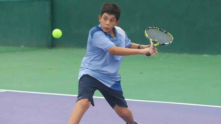 Jaime López abrió con un triunfo de 8-4 sobre Sebastián Galván.