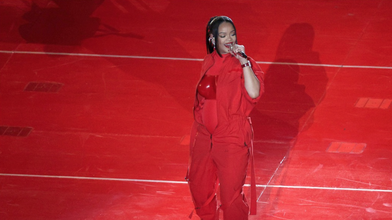 Rihanna destrona a Katy Perry como la más vista en el Super Bowl.