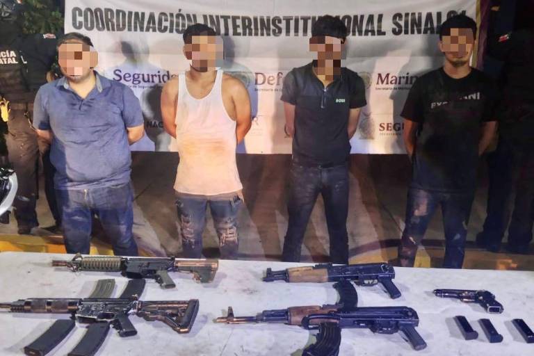 Detienen a 4 civiles armados durante operativo en Villa Juárez, Navolato