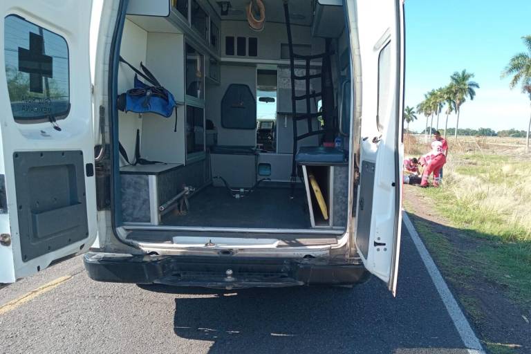 Mujer de Navolato sufre descarga tras tocar cables de alta tensión