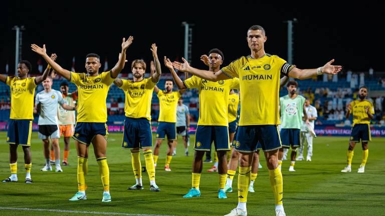 Cristiano Ronaldo anota en la victoria 3-1 de Al Nassr sobre Al Faisaly.