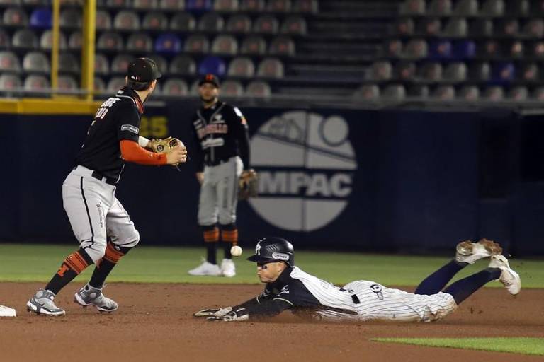 Sultanes vence en 12 entradas a Naranjeros y toma ventaja en la serie