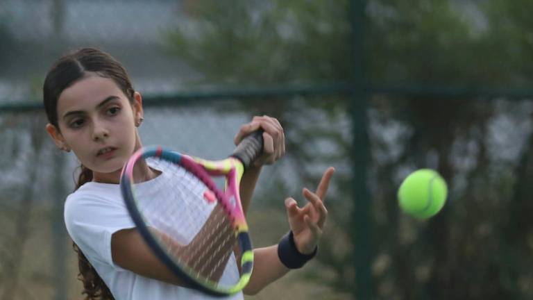 Lucía Villanueva brilla en el Torneo de Tenis de Afiliaciones Sinaloa 2025.