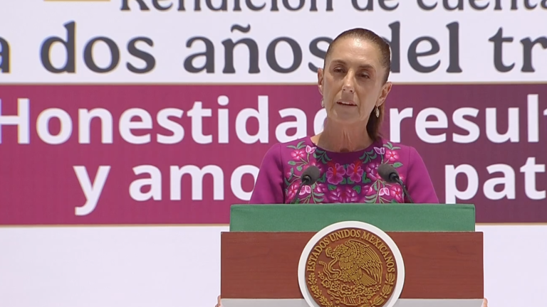 La Presidenta de México, Claudia Sheinbaum, encabezó un acto masivo este domingo por el segundo aniversario de su triunfo electoral.