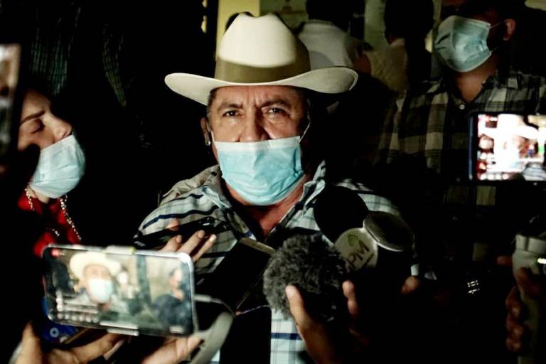 Vamos a rescatar Culiacán: Faustino Hernández en su registro a la Alcaldía por el PRI, PAN y PRD ante el IEES