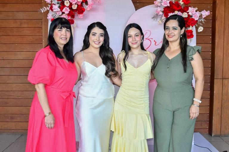 Organizan shower en honor a Jessica Hernández