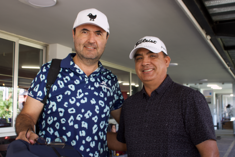 Dan golfistas un swing por la educación en el Torneo de Golf Exatec Blue Open
