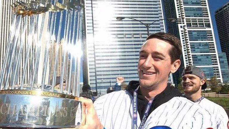 Kyle Hendricks fue una pieza fundamental de Cachorros durante 11 temporadas; en 2025 jugó con Angelinos.