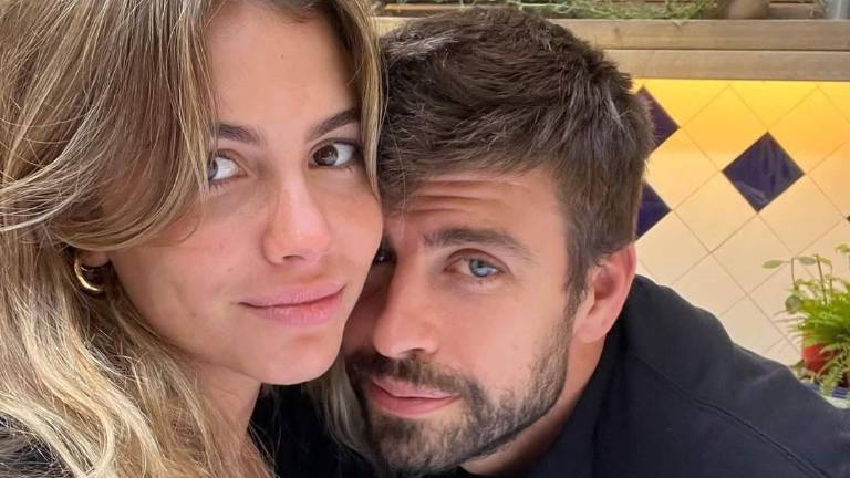 Piqué sube su primera foto con Clara Chía.
