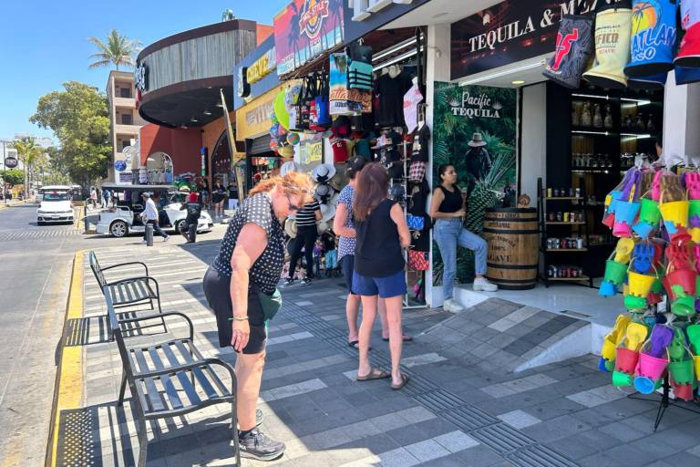 Reciben comerciantes con optimismo cambio de circulación en Semana Santa