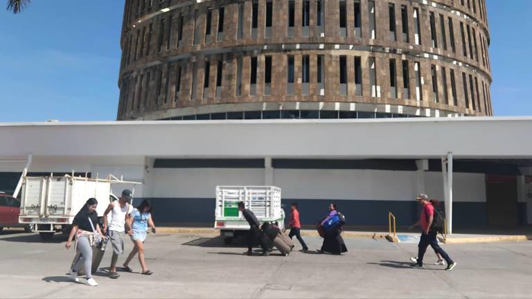 La afluencia de pasajeros en la Central Camionera de Mazatlán se ha incrementado por el puente del 1 de mayo.