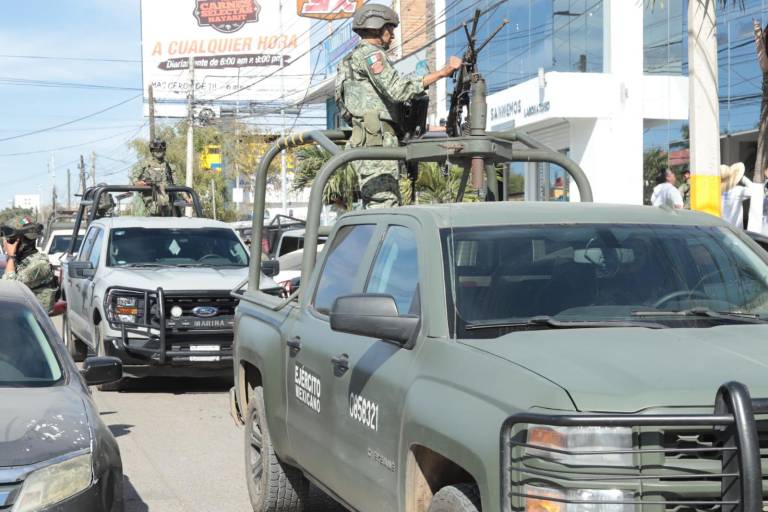 Hombre se hiere en un pie al maniobrar un arma de fuego en Mazatlán