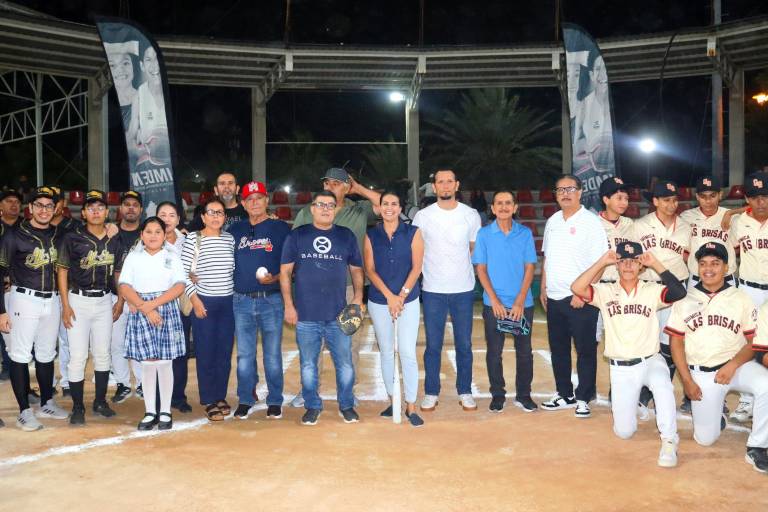 Celebran estelar inauguración de la Liga Nuevos Valores