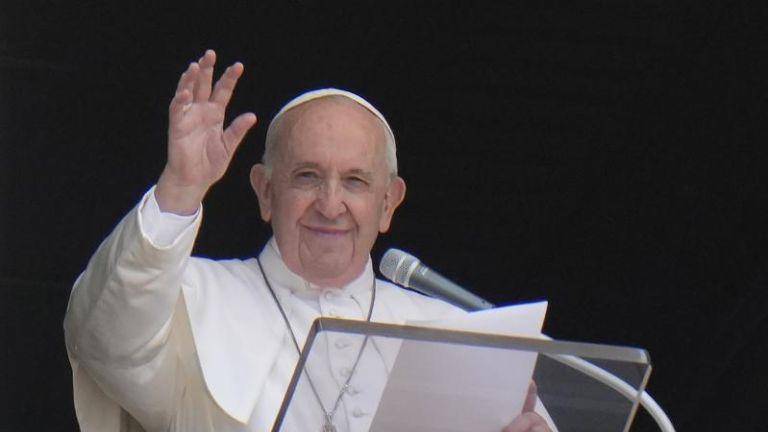 El Papa Francisco está en buenas condiciones; permanecerá hospitalizado
