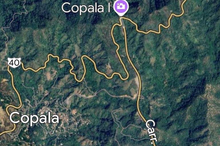 Cierran la autopista Durango-Mazatlán por volcadura de tráiler; hay un muerto