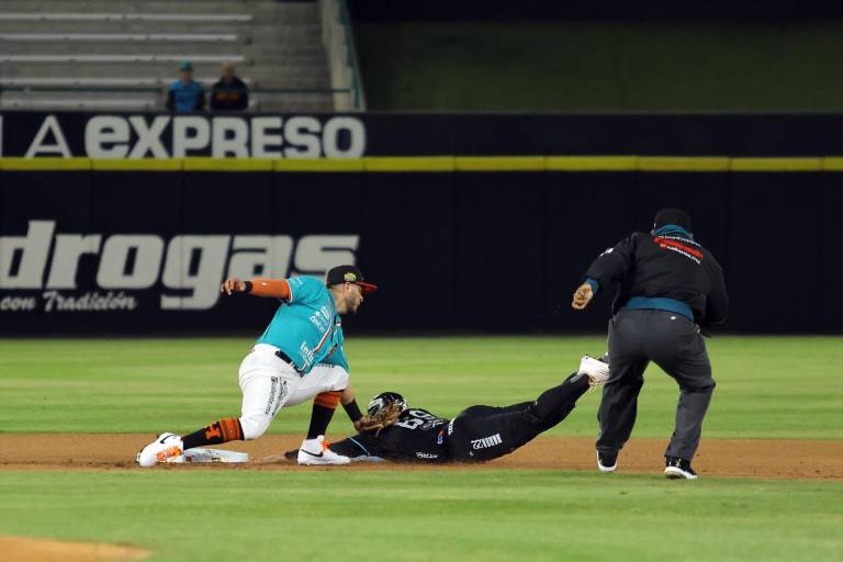 Naranjeros se imponen a Sultanes e igualan la serie