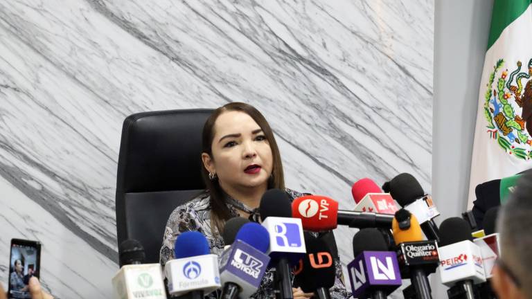 La Fiscal de Sinaloa Claudia Zulema Sánchez Kondo informó que son cuatro las fosas localizadas en El Verde, Concordia.