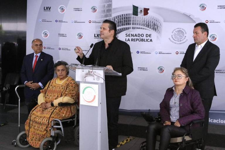 ‘Por ineptos y corruptos tronaron Financiera Rural’: Mario Zamora