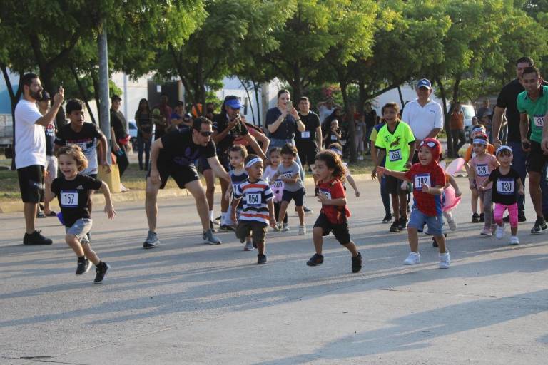 Corren en apoyo del Banco de Alimentos y el Asilo de Ancianos La Inmaculada