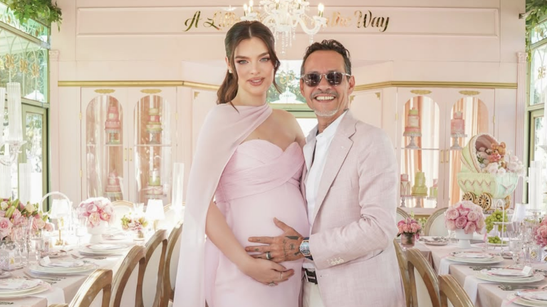 Nadia Ferreira y Marc Anthony esperan a una niña.