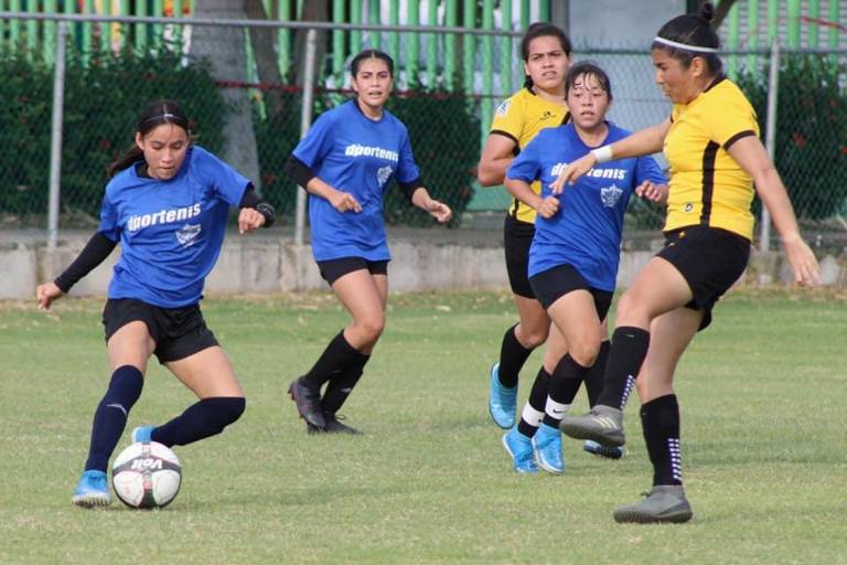 Anuncian calendario para el Estatal de Futbol Libre Femenil