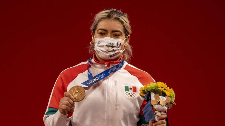 ¡Aremi Fuentes levanta el tercer bronce para México en Tokio 2020!